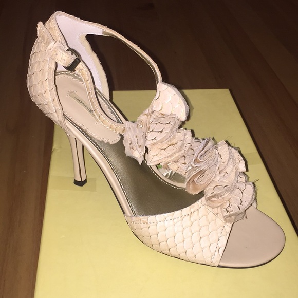 Max Studio Serita Sandal - Picture 5 of 8